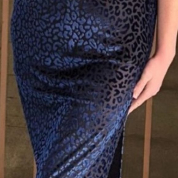 ISO FASHION BRAND COMPANY BLUE LEOPARD DRESS - Picture 2 of 2